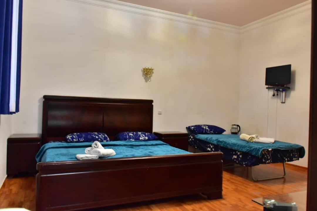 Gyumri Hotel Yerevan Exterior photo